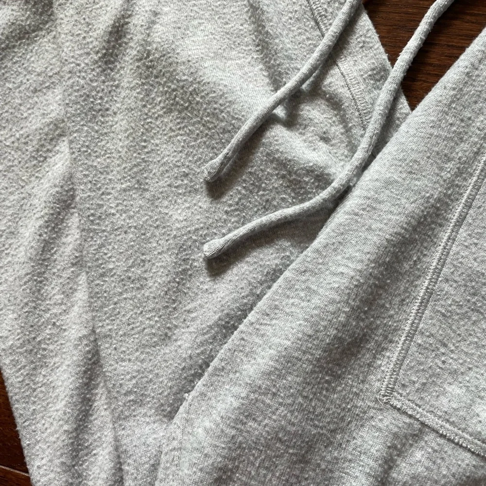 ALO Yoga Heather Gray Sweatpants